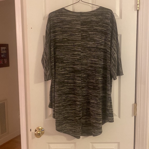 LuLaRoe Dark Grey and White Stripes Drape Cardigan Size S - Picture 3 of 3